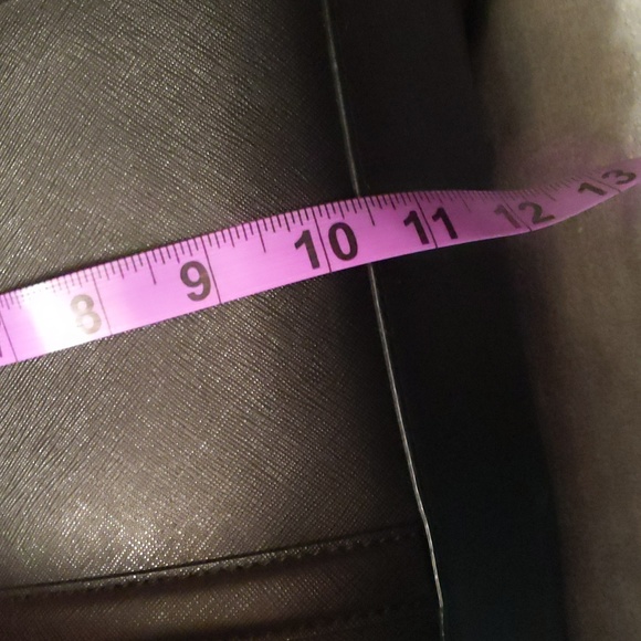 Kate spade black bag with gold hardware - Picture 13 of 13